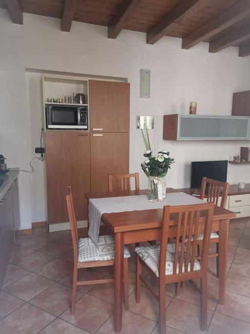 Casa Vacanze Il Tuffetto Olginate Exterior foto