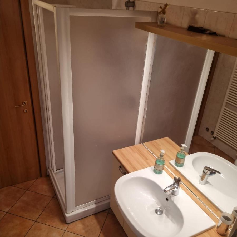 Casa Vacanze Il Tuffetto Olginate Exterior foto